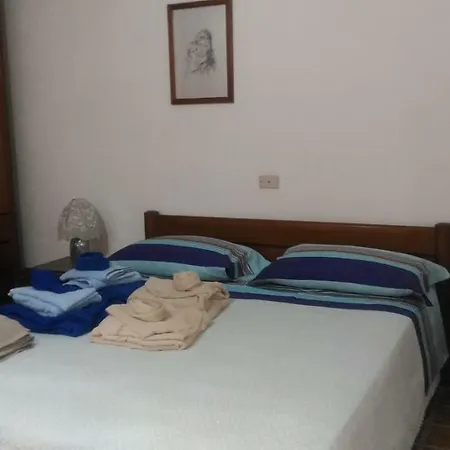 Casa Le Tre Grazie 아파트